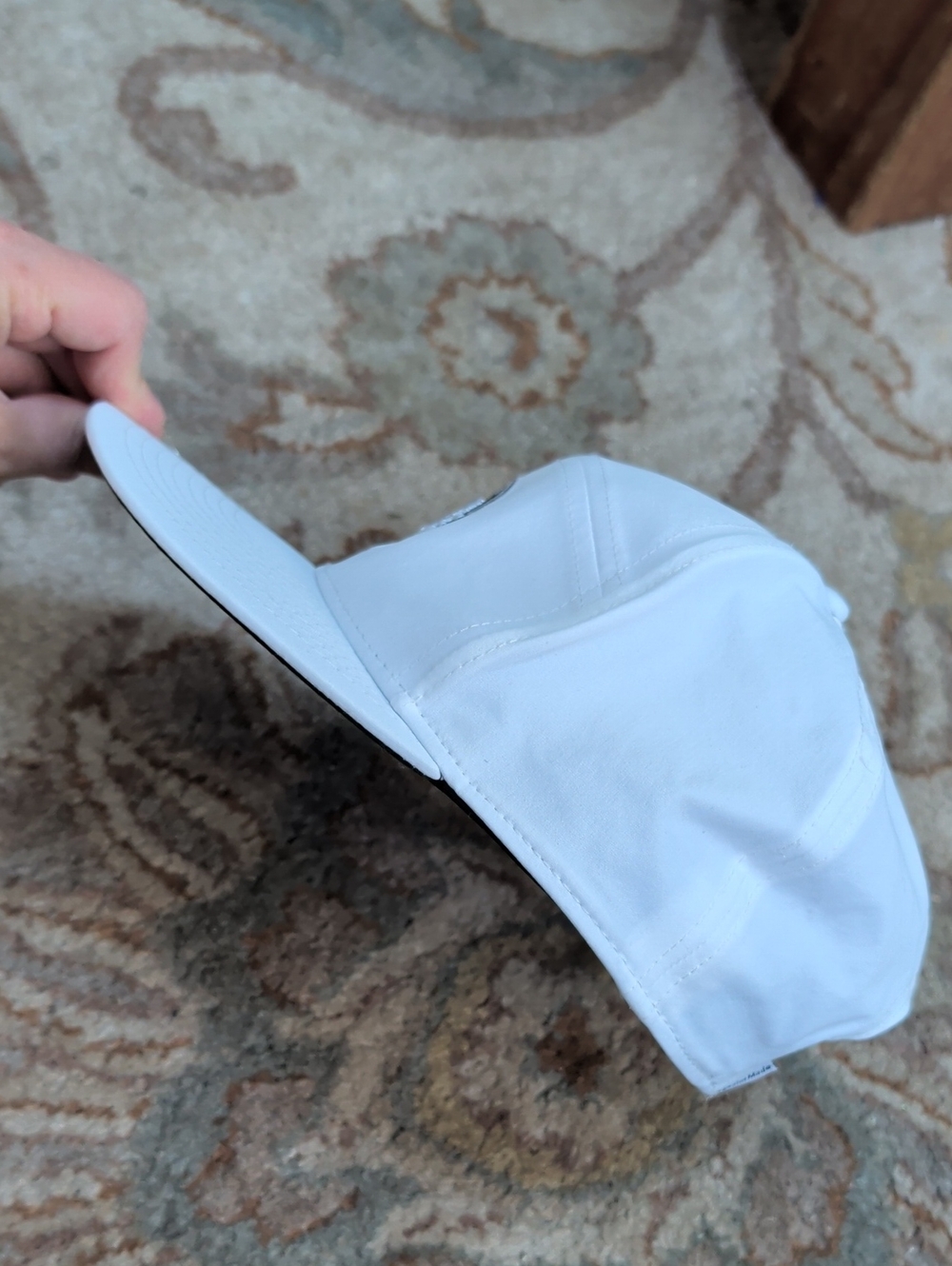 TaylorMade Horizon Fermi White Golf Cap - Men's Performance Hat - Picture 2 of 8